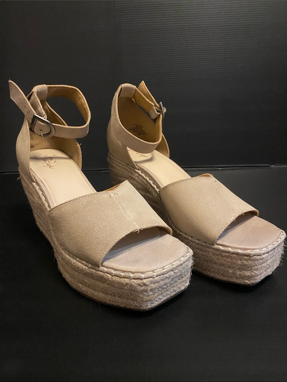 Crown Vintage Beige Espadrille Platform Sandals Size 9M Leather Upper